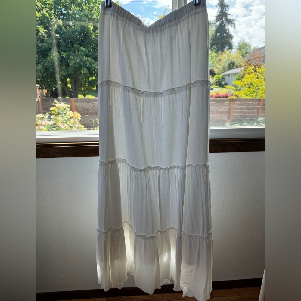 Brandy Melville maxi tiered skirt